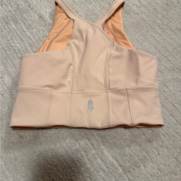 Peach Cutout Sports Bra - Picture 3 of 4